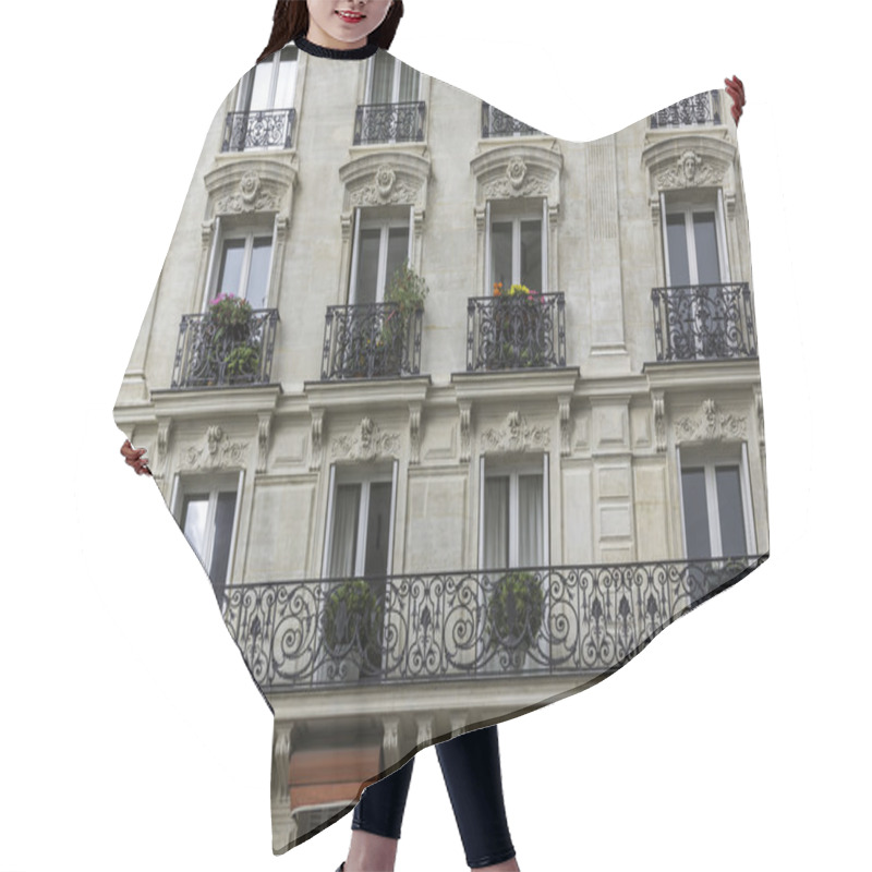 Personality  Typical Paris Building Facade Hair Cutting Cape