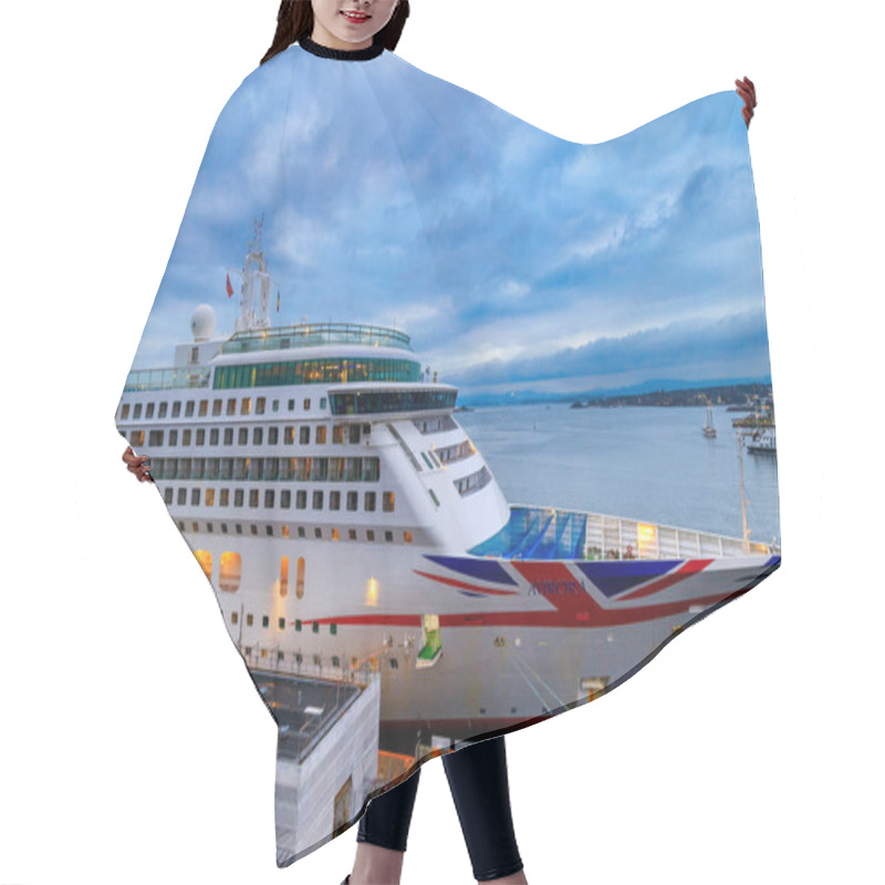 Personality  Norway, Oslo, CIRCA 2020: MV Aurora Cruise Ship Of The P&O Cruises Fleet Docked In Harbor Due To Covid19 Restrictions. Concept Of Cruise Ship Stop Due To Pandemic. Hair Cutting Cape