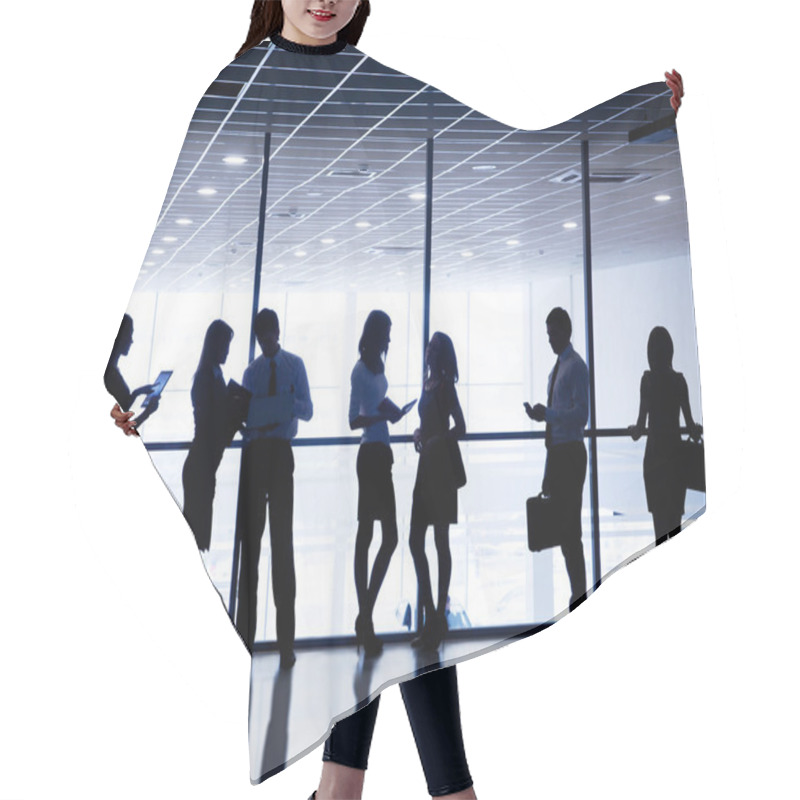 Personality  Silhouettes Of Businesspeople Hair Cutting Cape