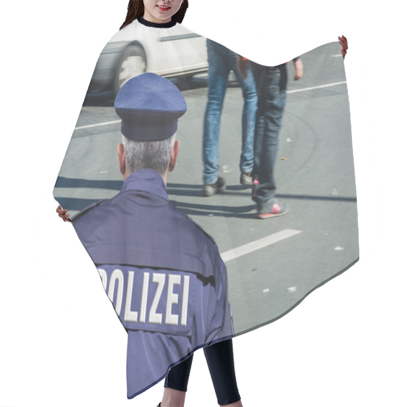 Personality  German Police Barrier Tape   Hair Cutting Cape