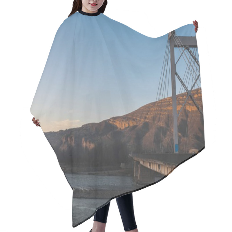 Personality  Bridge Hair Cutting Cape