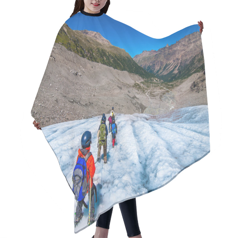 Personality  Mountaineering School For Children Hair Cutting Cape