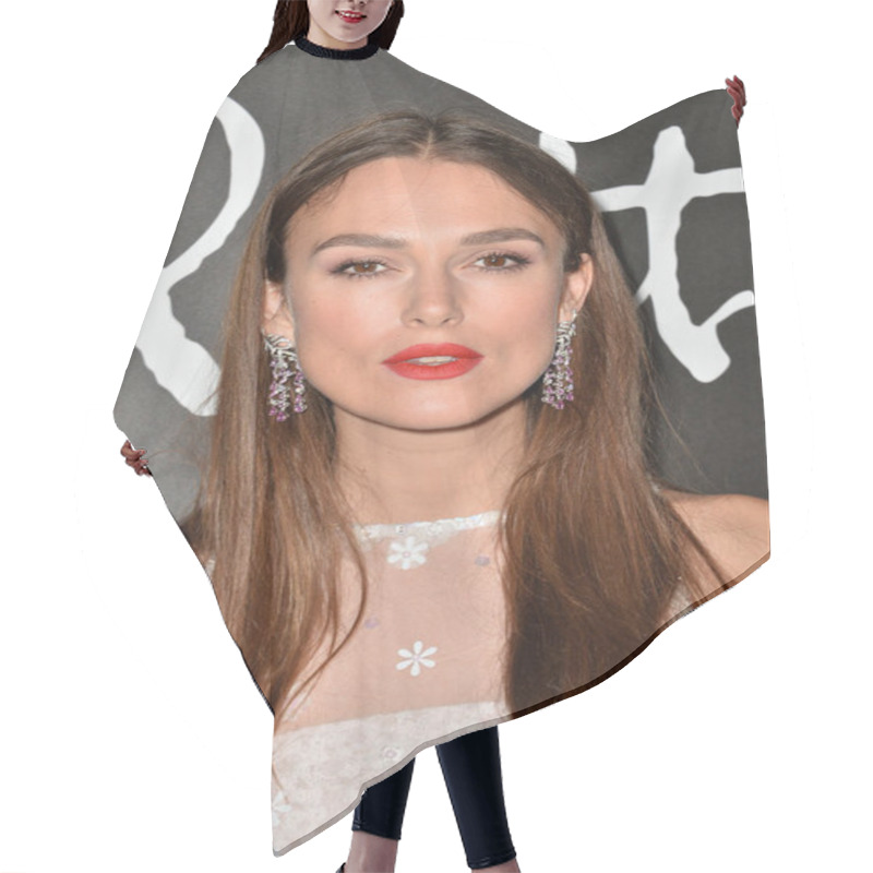 Personality  Keira Knightley Hair Cutting Cape