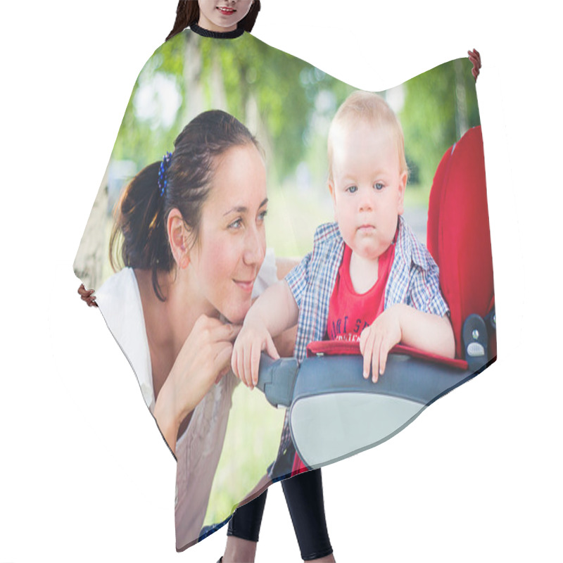 Personality  Mother With Baby In Stroller Hair Cutting Cape