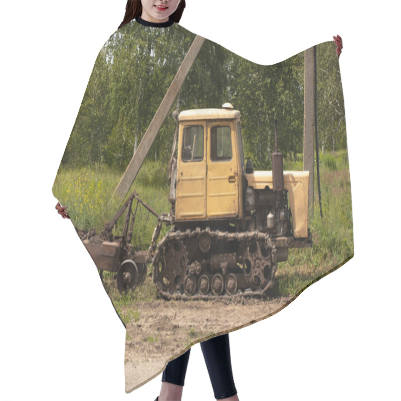 Personality  Working Tractor Stands On A Field In Ukraine To Dig Up Land Hair Cutting Cape