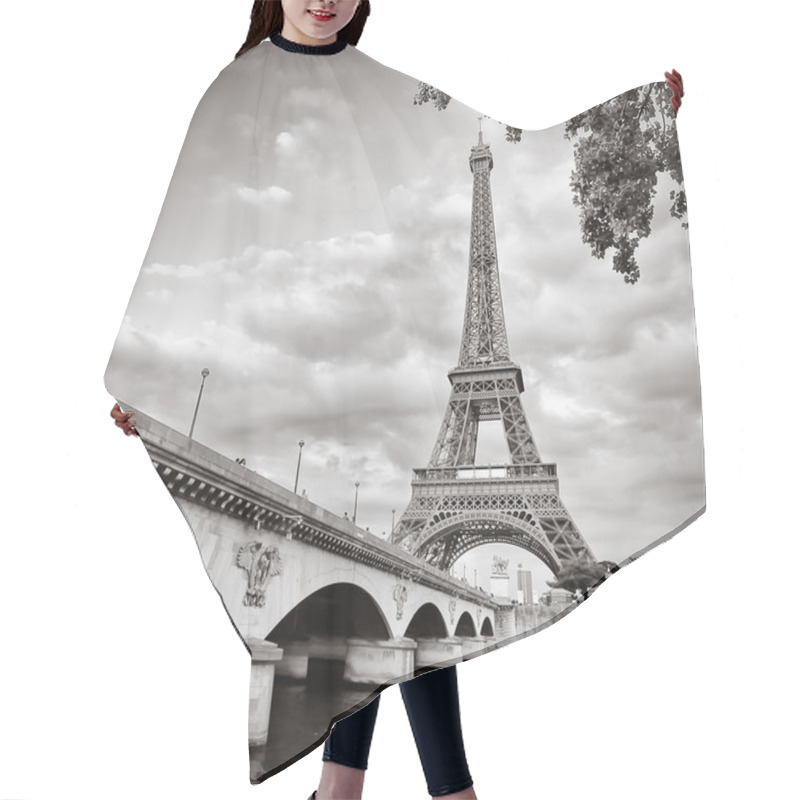 Personality  Eiffel Tower Monochrome Square Format Hair Cutting Cape