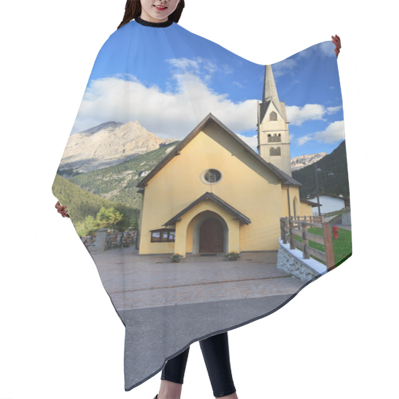 Personality  Alba Di Canazei - Small Church Hair Cutting Cape