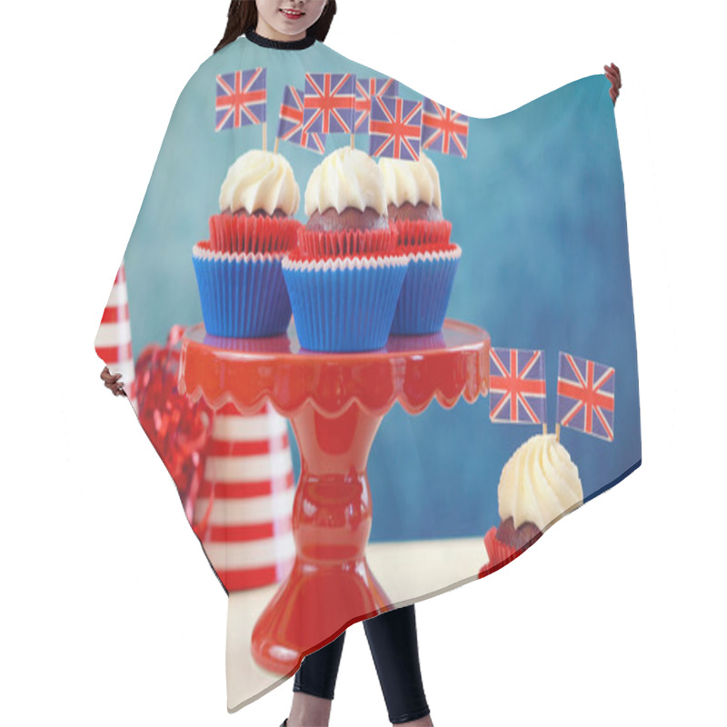 Personality  Red White And Blue Theme Cupcakes And Cake Stand With UK Union Jack Flags Hair Cutting Cape