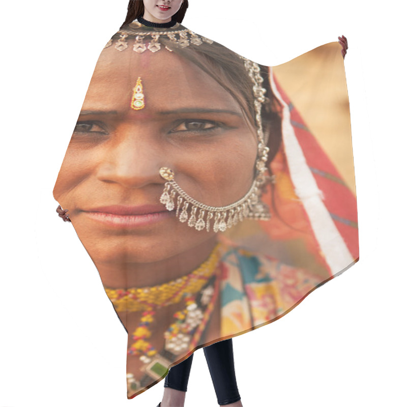 Personality  Indian Female Portrait Hair Cutting Cape