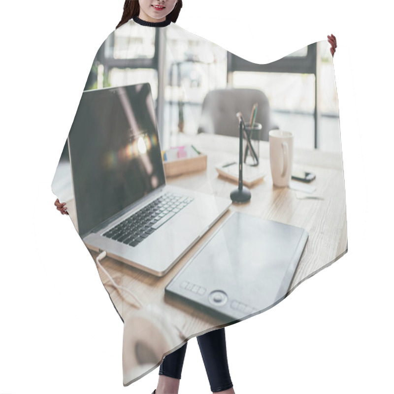 Personality  Laptop And Graphic Tablet On Table Hair Cutting Cape