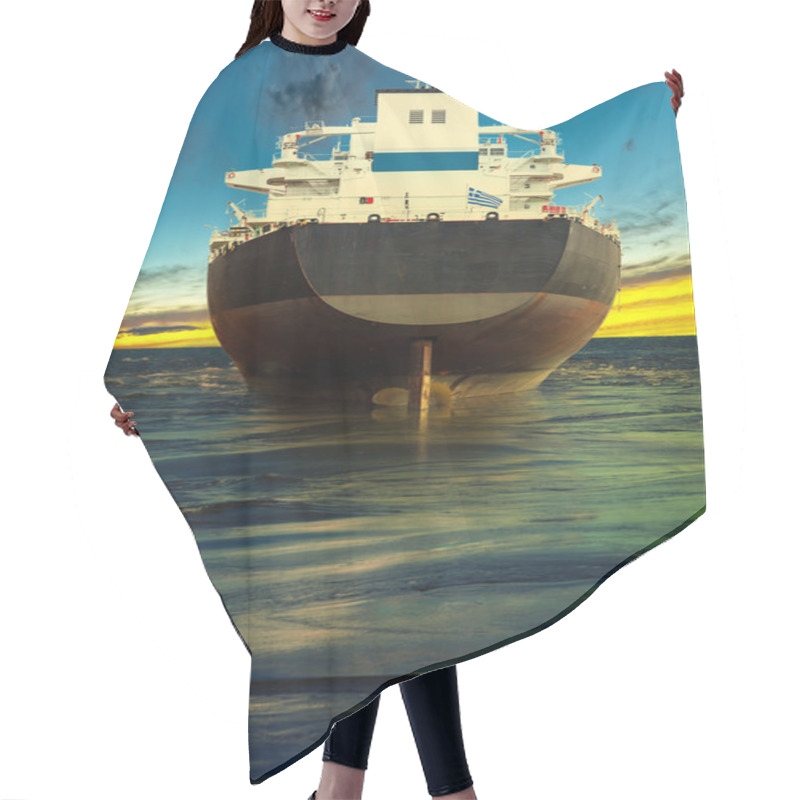 Personality  Ship At Sea Hair Cutting Cape