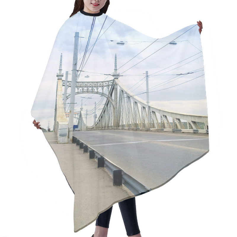 Personality  Old Bridge. City Tver Hair Cutting Cape