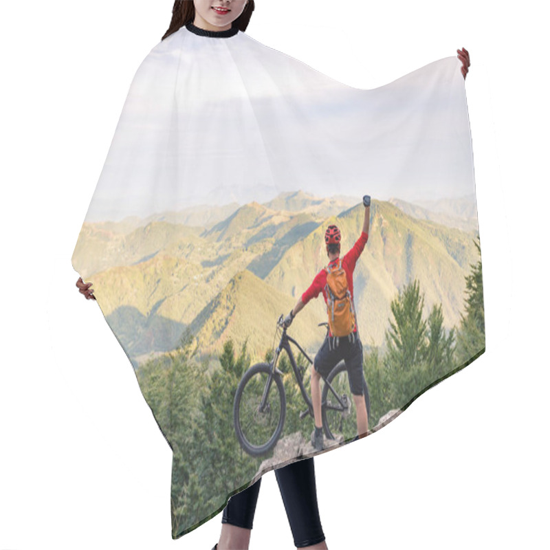 Personality  Mountain Biker Success, Looking At Mountains View Hair Cutting Cape