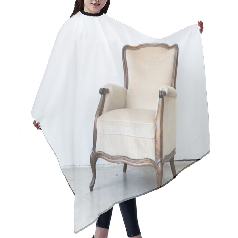 Personality  White Retro Chair Hair Cutting Cape