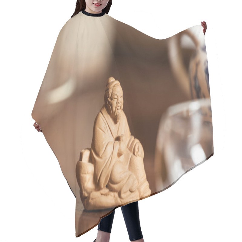 Personality  Chinese Figure For Tea Ceremony Hair Cutting Cape