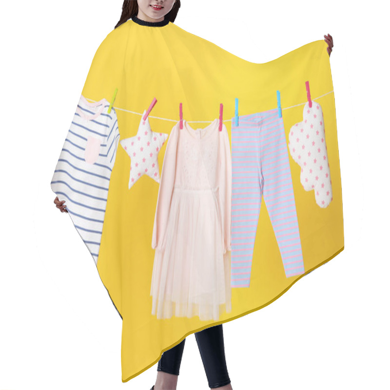 Personality  Clothesline With Hanging Baby Clothes Hair Cutting Cape