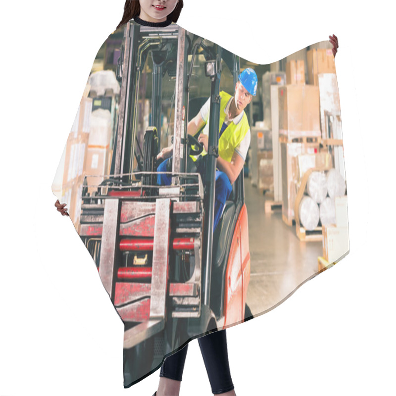 Personality  Forklift Driver At Warehouse Of Forwarding Hair Cutting Cape