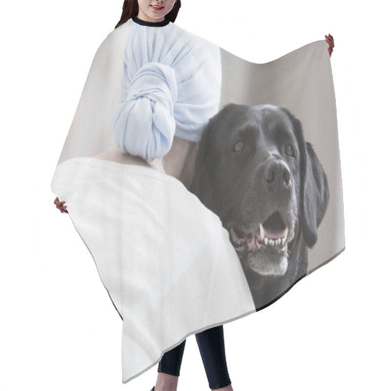 Personality  Animal Therapy For Cancer Patient Hair Cutting Cape