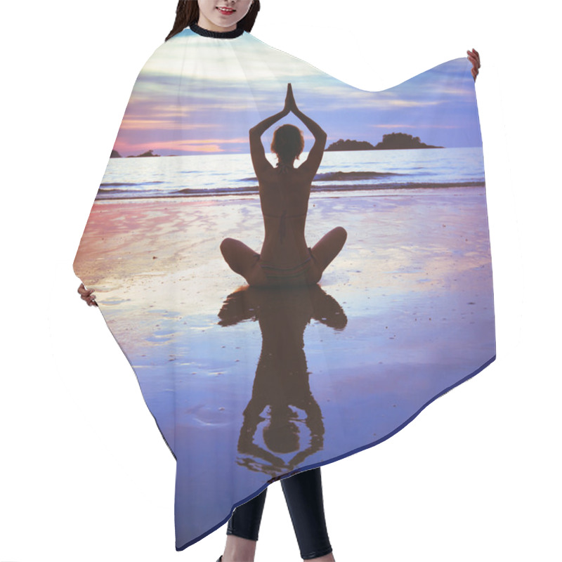 Personality  Yoga On The Beach Hair Cutting Cape