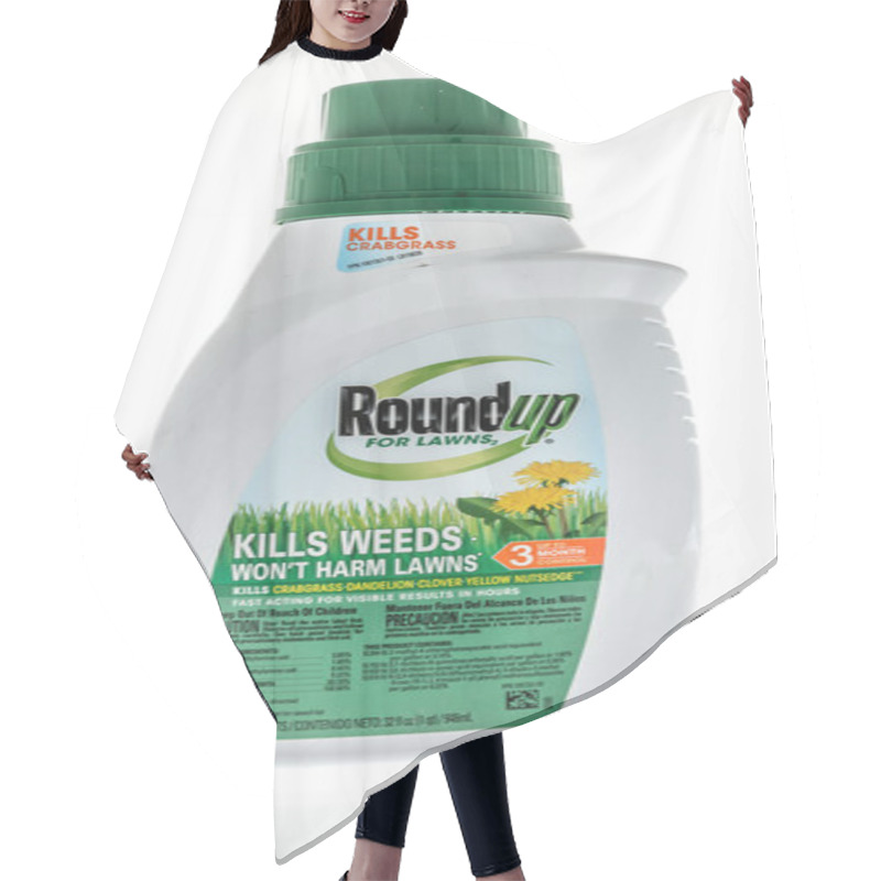 Personality  Winneconne, WI - 3 June 2022: A Bottle Of Roundup For Lawns On An Isolated Background. Hair Cutting Cape