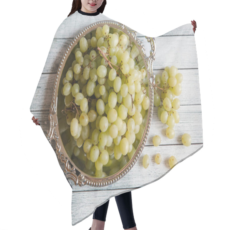 Personality  Bunches Of White Grapes Hair Cutting Cape