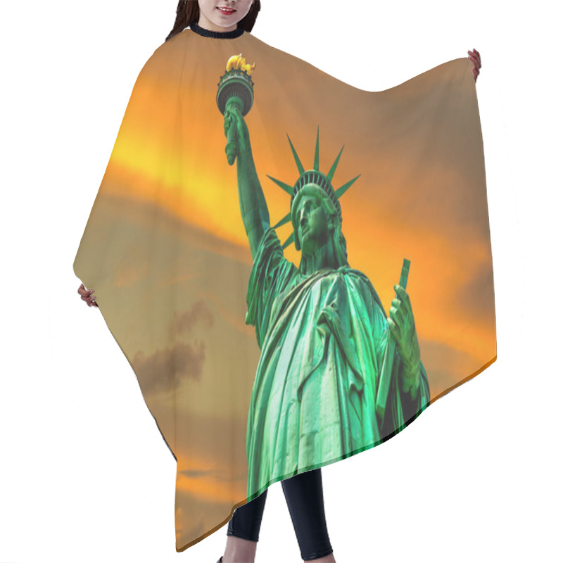 Personality  Statue Of Liberty Against Sunset Sky With Beautiful Cloud Background In New York City, NY, USA Hair Cutting Cape