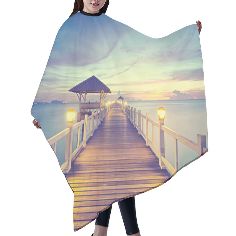 Personality  Seascape Hair Cutting Cape