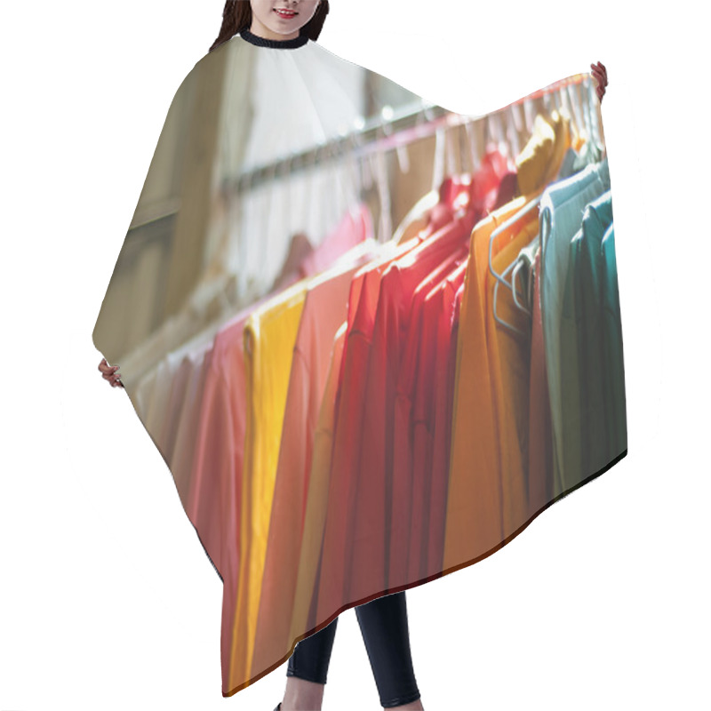 Personality  Clothes Rail Hair Cutting Cape