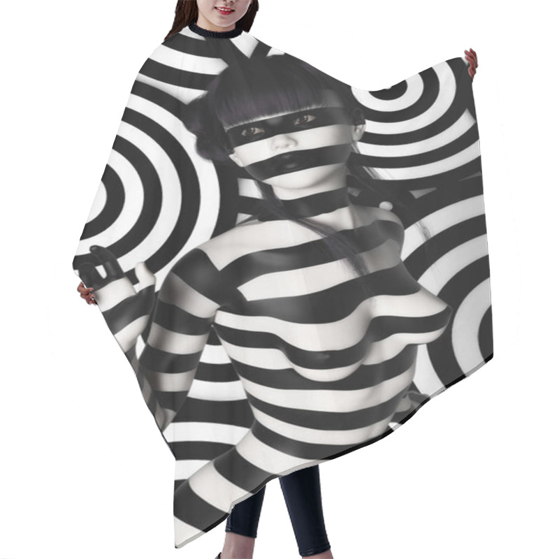 Personality  Digital 3D Illustration Of A Female In Black And White Hair Cutting Cape