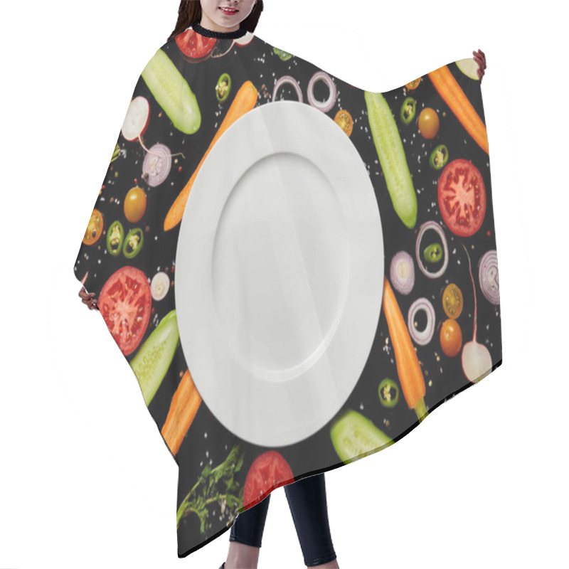 Personality  Top View Of Empty Round Plate With Copy Space On Vegetable Pattern Background Isolated On Black Hair Cutting Cape