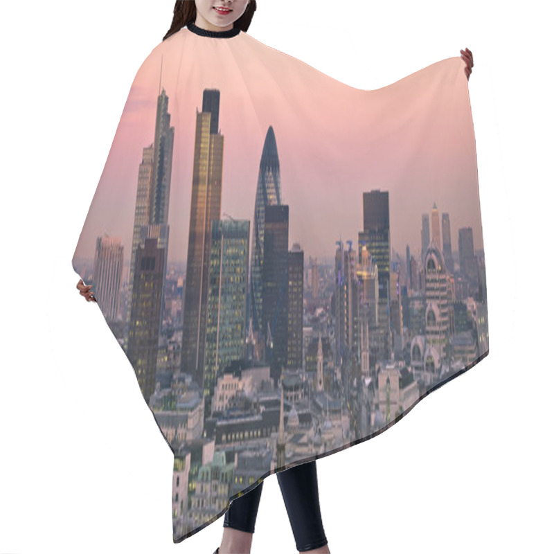 Personality  City Of London At Twilight Hair Cutting Cape