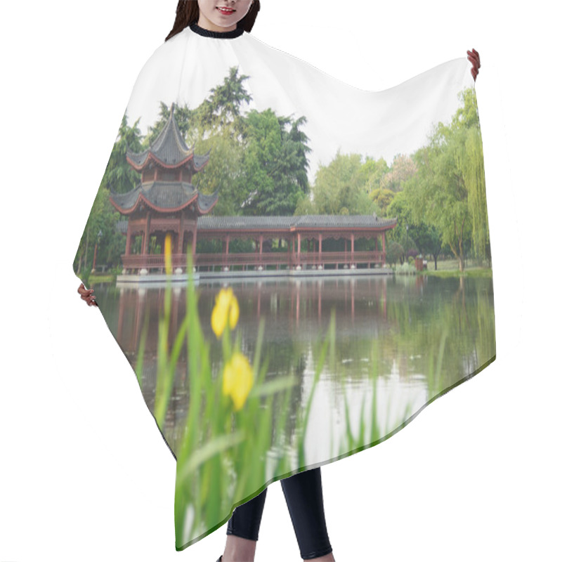 Personality  Ancient Chinese Traditional Architectural Landscape, South China Hair Cutting Cape