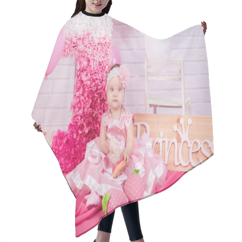 Personality  Princess Baby Girl With Donuts Hair Cutting Cape