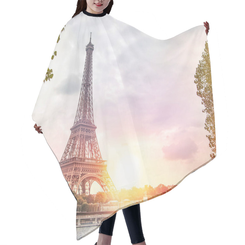 Personality  Romantic Sunset Background. Hair Cutting Cape