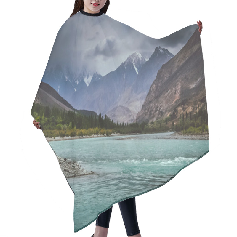 Personality  Blue Gilgit River Hair Cutting Cape