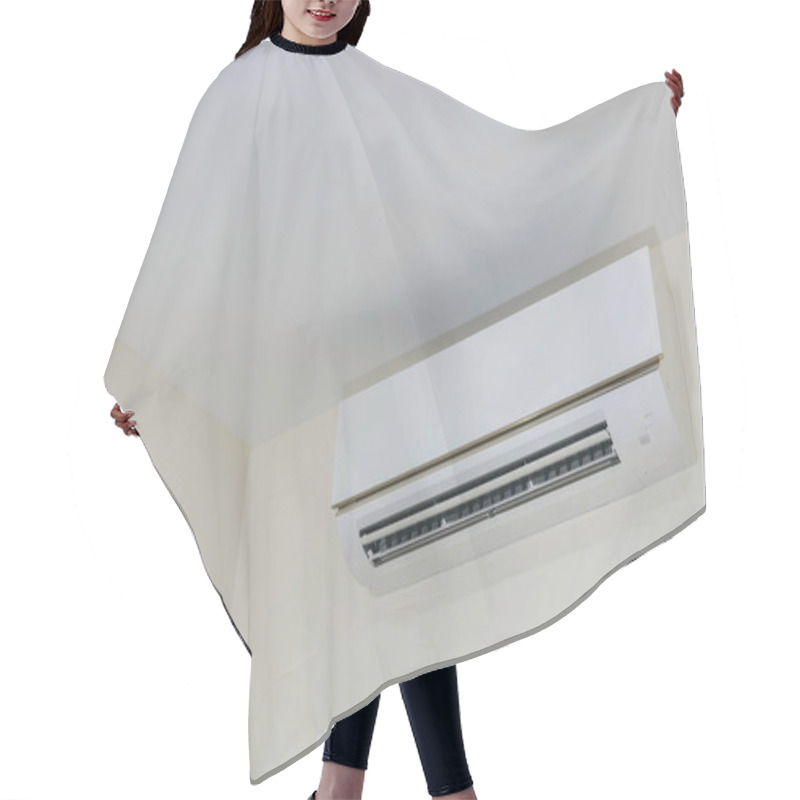 Personality  Wall Mounted Air Conditioner Hair Cutting Cape