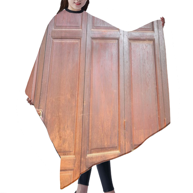 Personality  Folding Doors Hair Cutting Cape