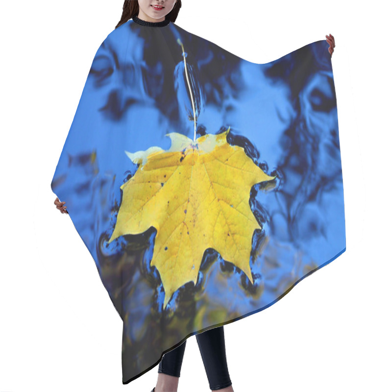 Personality  Yellow Leaf In Blue Water Hair Cutting Cape