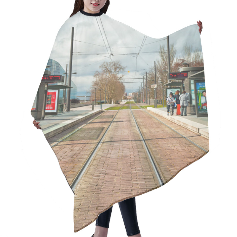 Personality  Tram Rails Hair Cutting Cape