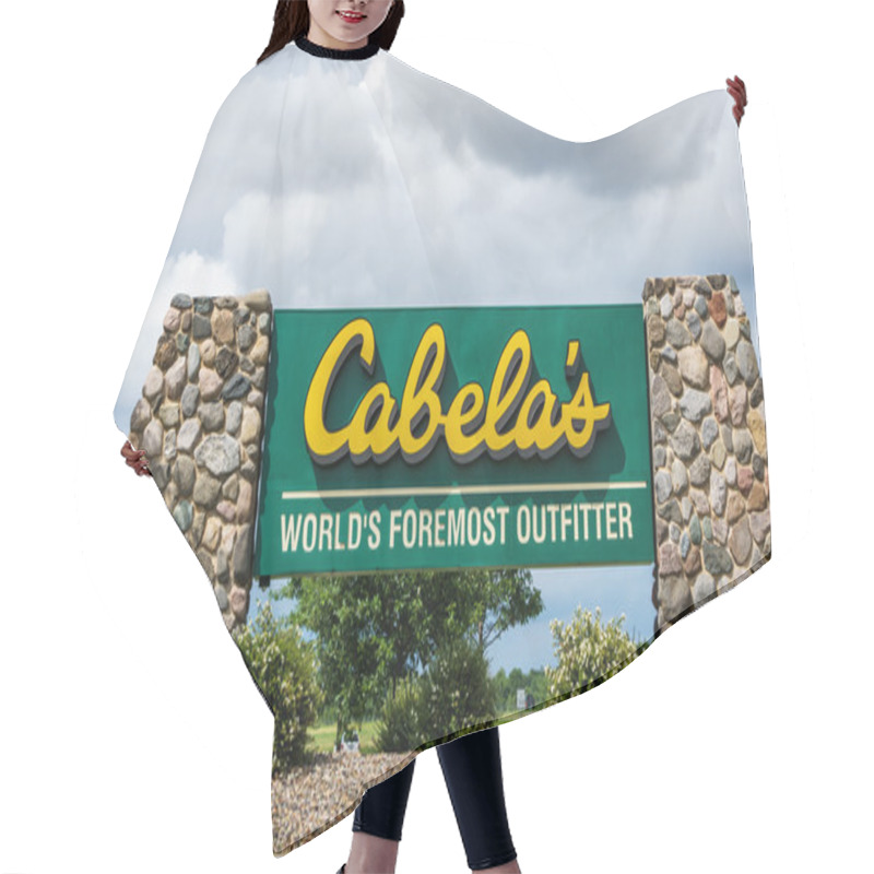 Personality  Cabela's Retail Store Exterior Hair Cutting Cape