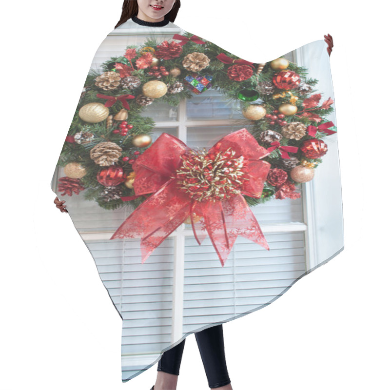 Personality  Christmas Wreath On Door Hair Cutting Cape