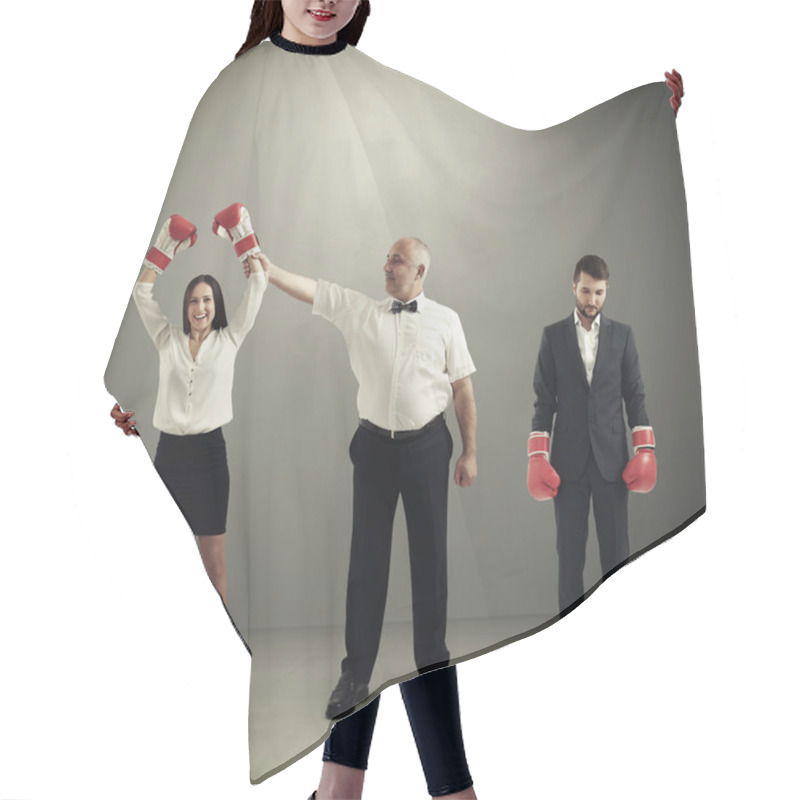 Personality  Referee Holding Winner Businesswoman Hair Cutting Cape