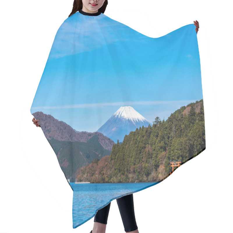 Personality  Mountain Fuji And Lake Ashi With Hakone Temple And Sightseeing Boat In Autumn Hair Cutting Cape