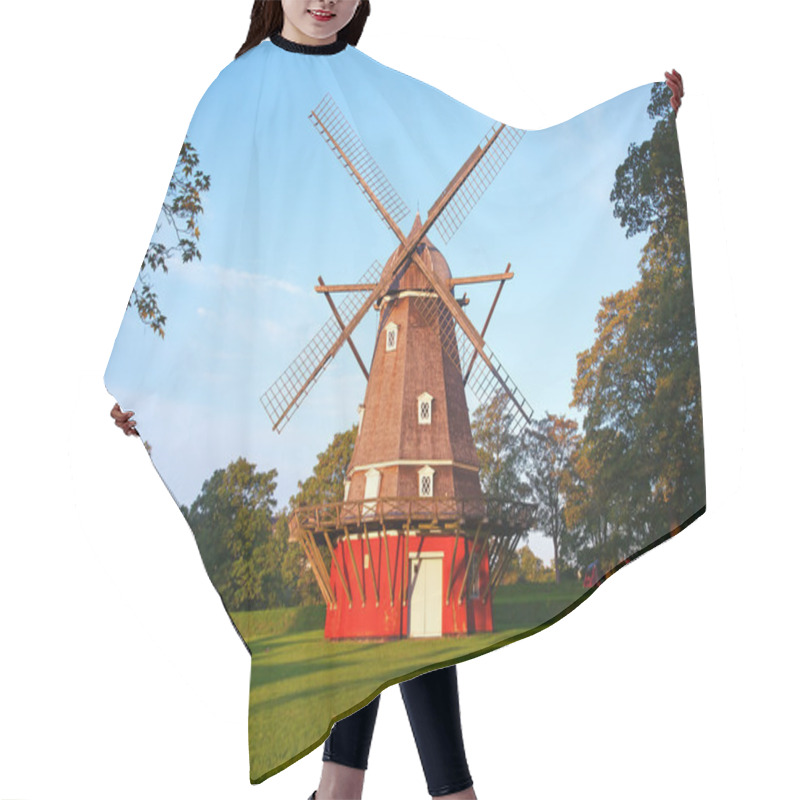 Personality  Red Windmill Hair Cutting Cape