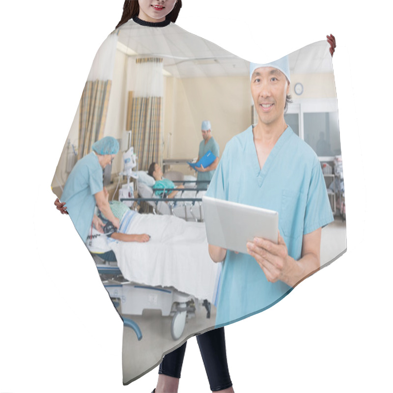 Personality  Nurse With Digital Tablet Standing In Post Surgery Hair Cutting Cape