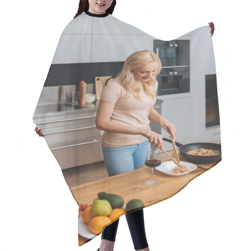 Personality  Young Woman Putting Thai Noodles On Plate With Wooden Spatulas Hair Cutting Cape