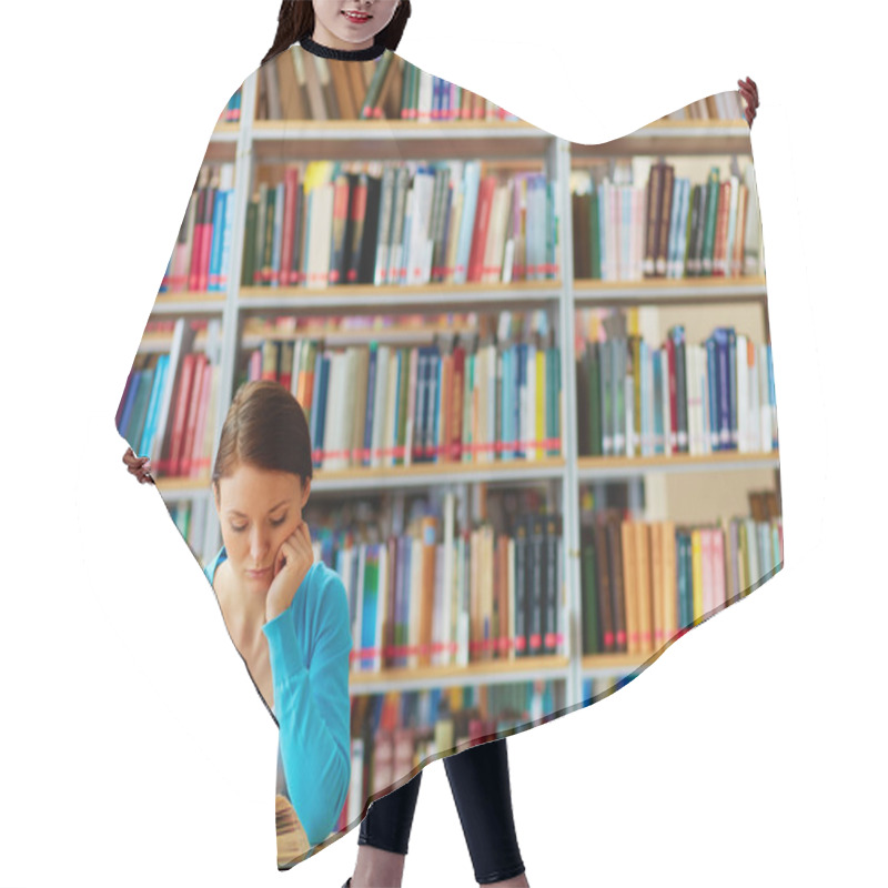 Personality  Reading Girl Hair Cutting Cape