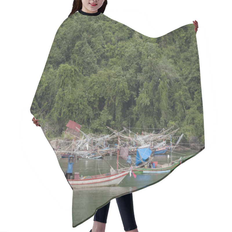 Personality  Fishing Boat Hair Cutting Cape