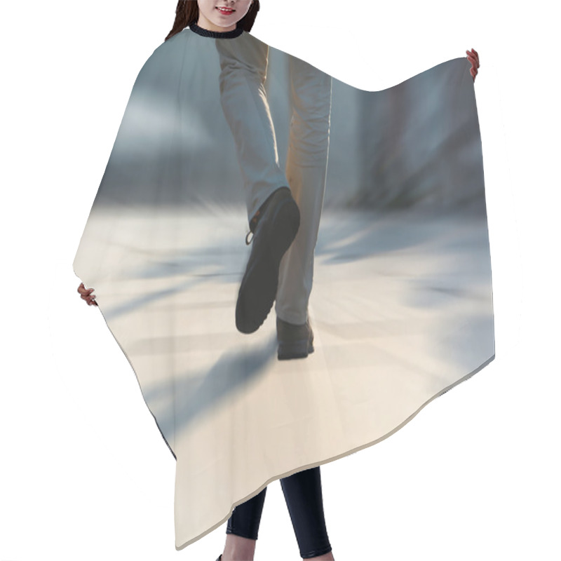 Personality  Pedestrian Hair Cutting Cape