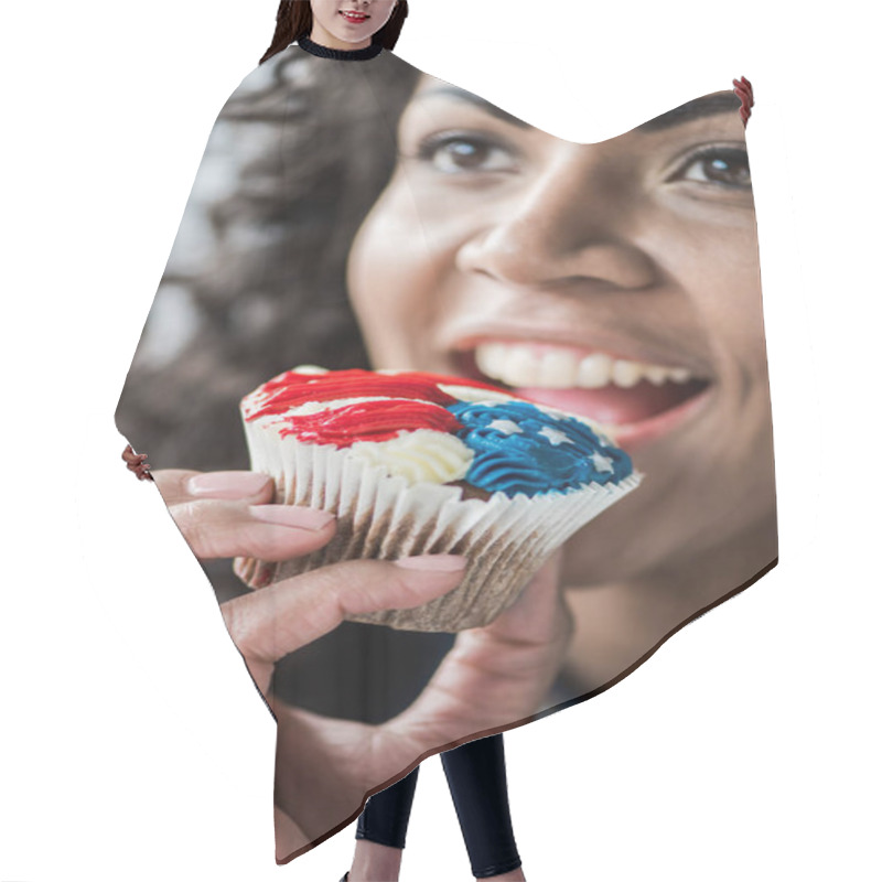 Personality  American Girl Bite Cupcake Hair Cutting Cape